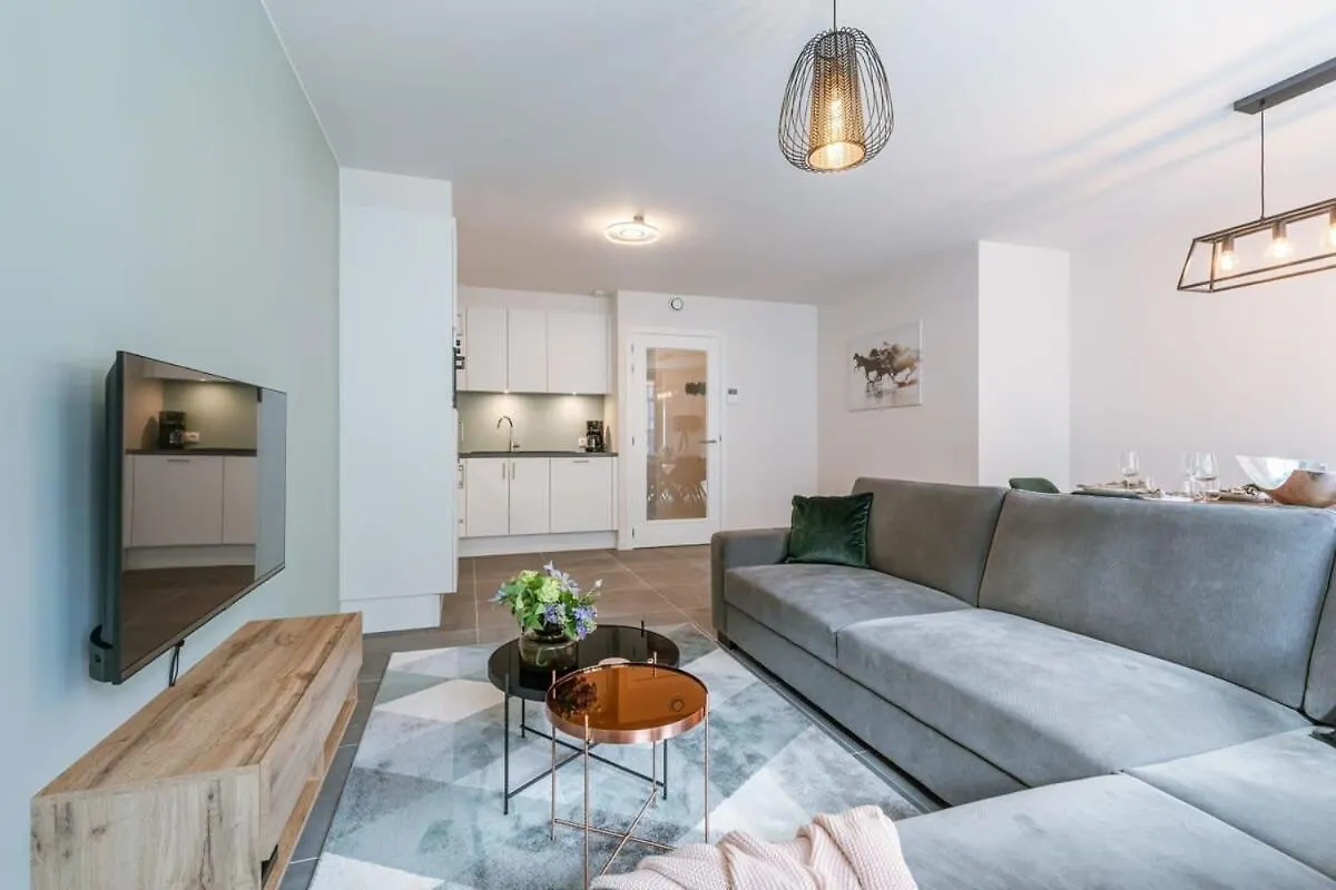 Huswell - Modern Apartment For Up To Five People Ostend