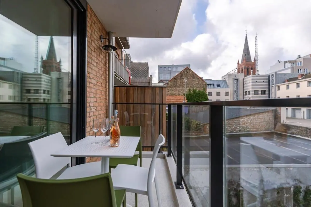 Huswell - Modern Apartment For Up To Five People Ostende
