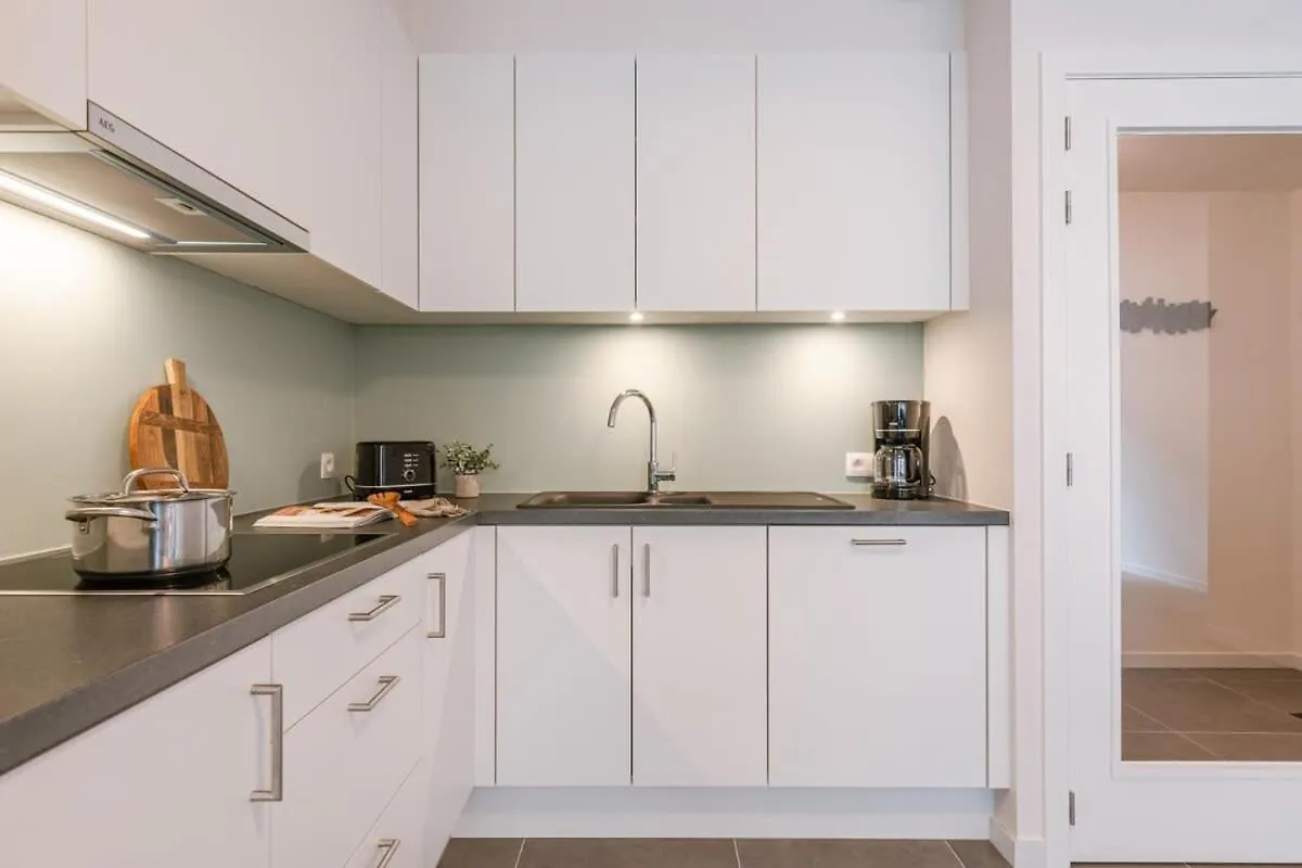 Huswell - Modern Apartment For Up To Five People Ostende 0*,  Belgique