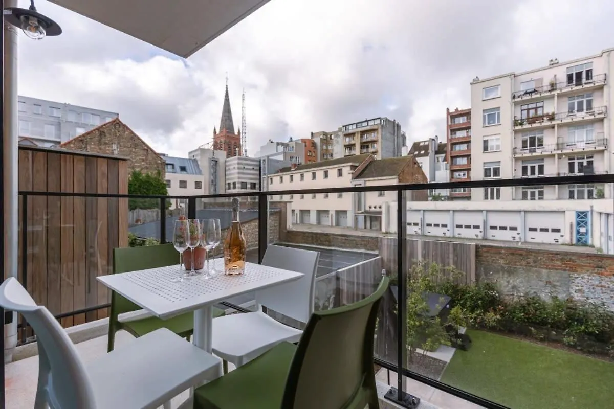 Huswell - Modern Apartment For Up To Five People Ostende