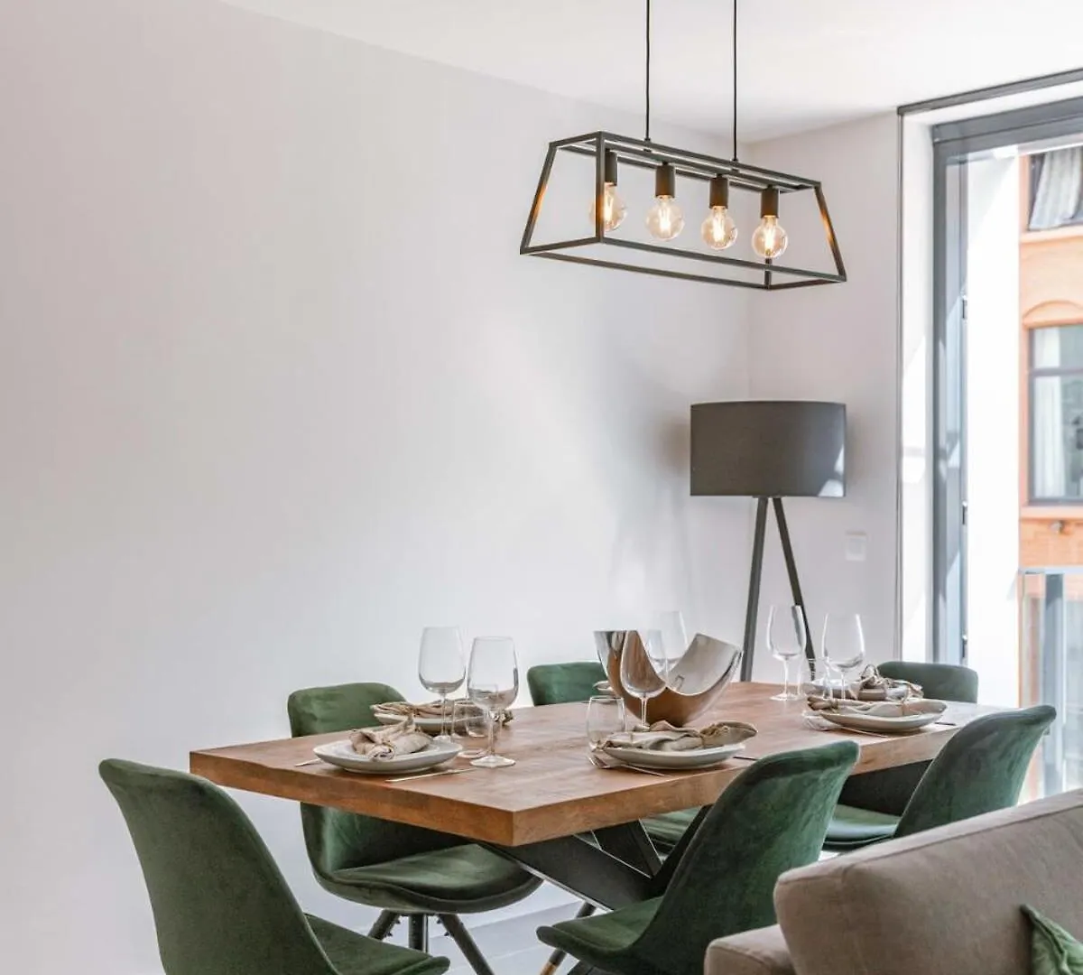 Huswell - Modern Apartment For Up To Five People Ostende